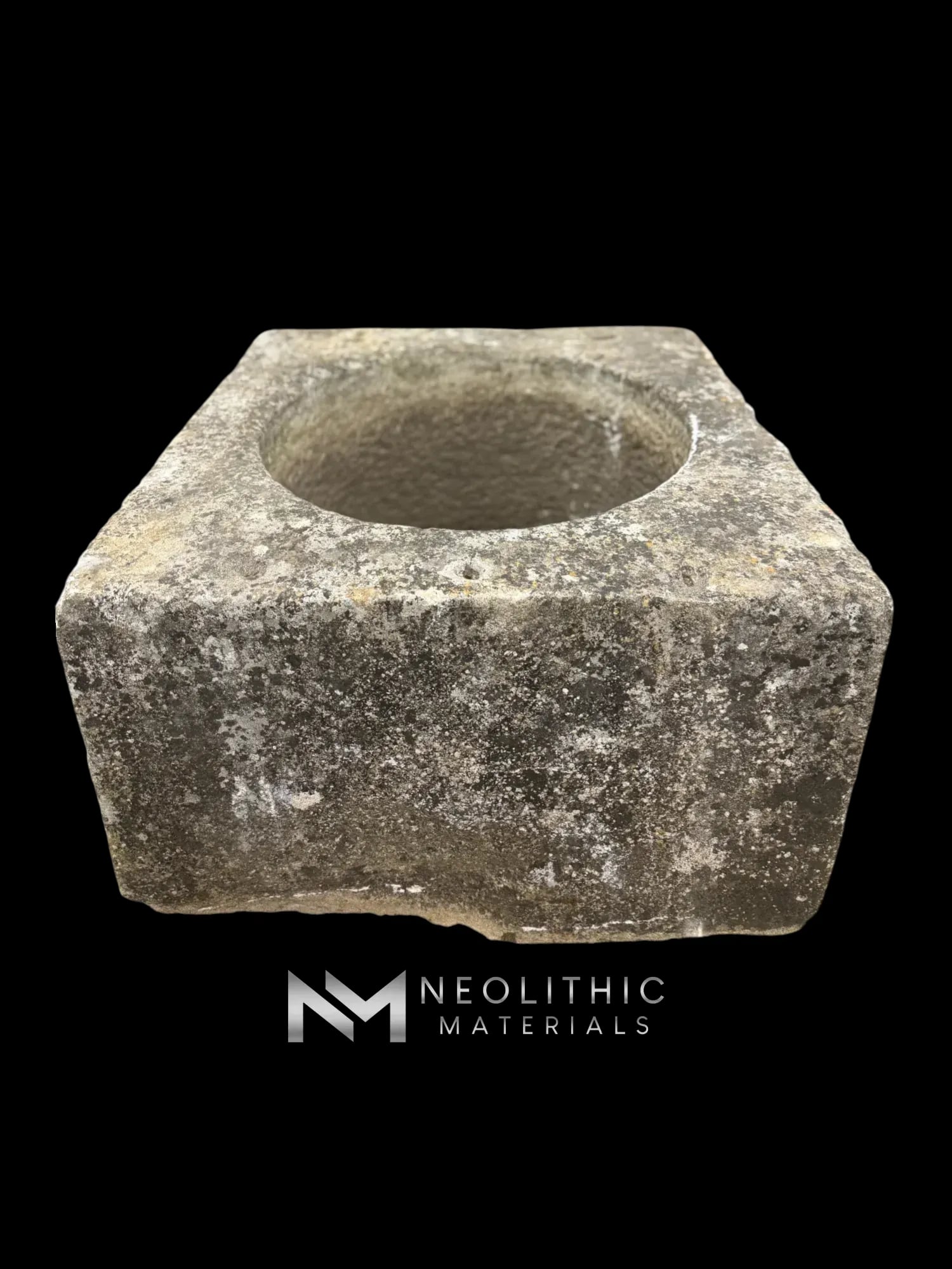 French Antique 19th Century Limestone Wellhead - Image 3