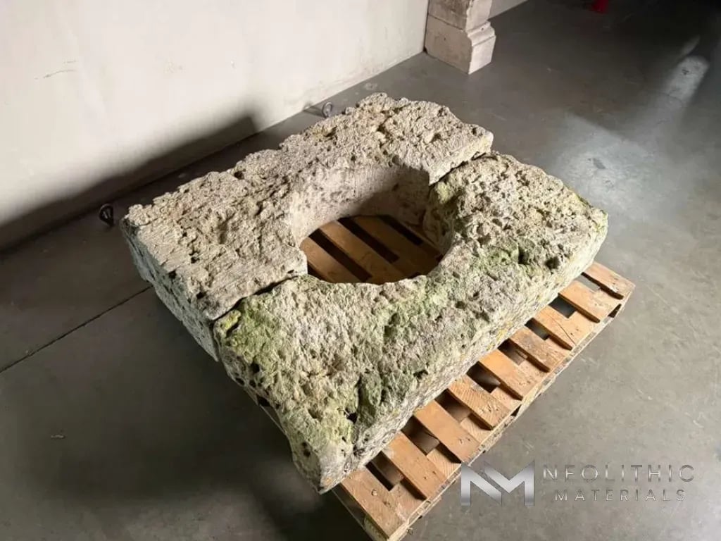 French Antique 18th Century Wellhead - Image 4