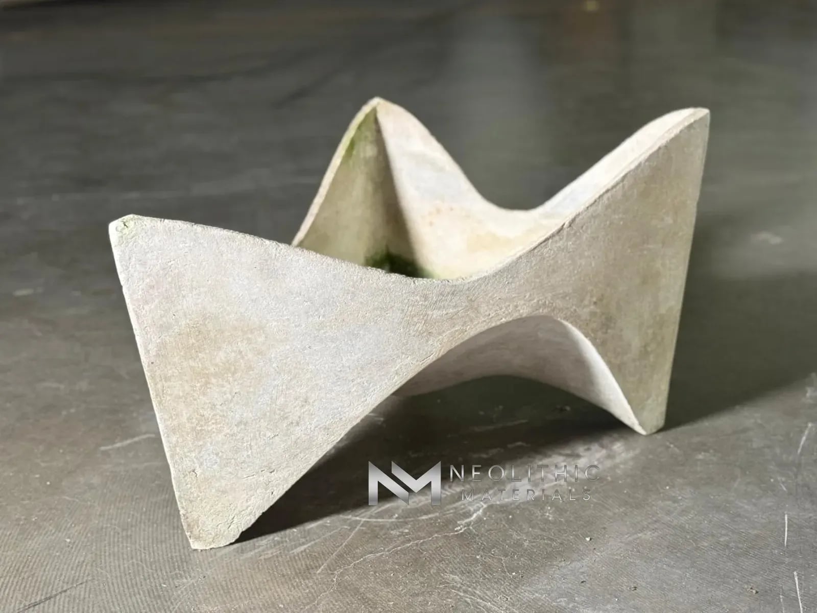 Willy Guhl Molar Planter - Image 3